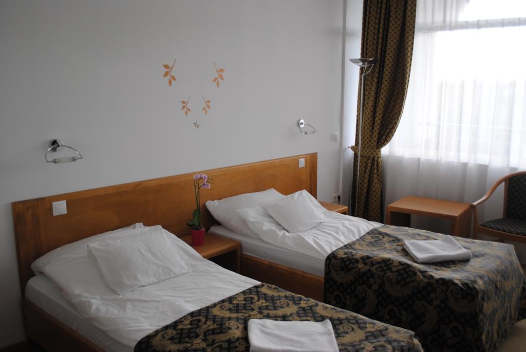 Hotel Claudius Szombathely Exterior photo